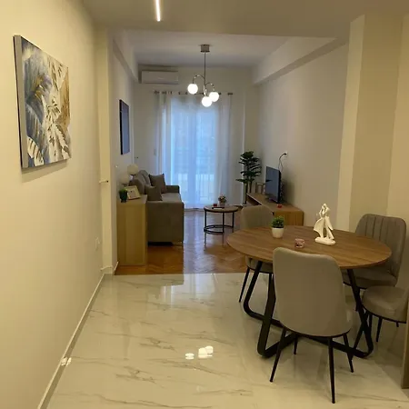 Apartment Minimalist - At116 *