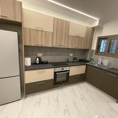 Minimalist - At116 *