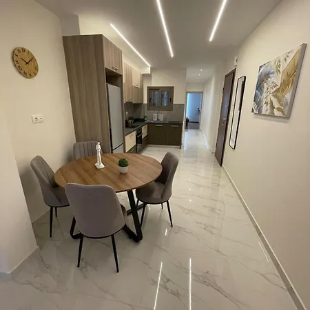 Minimalist - At116 Apartment